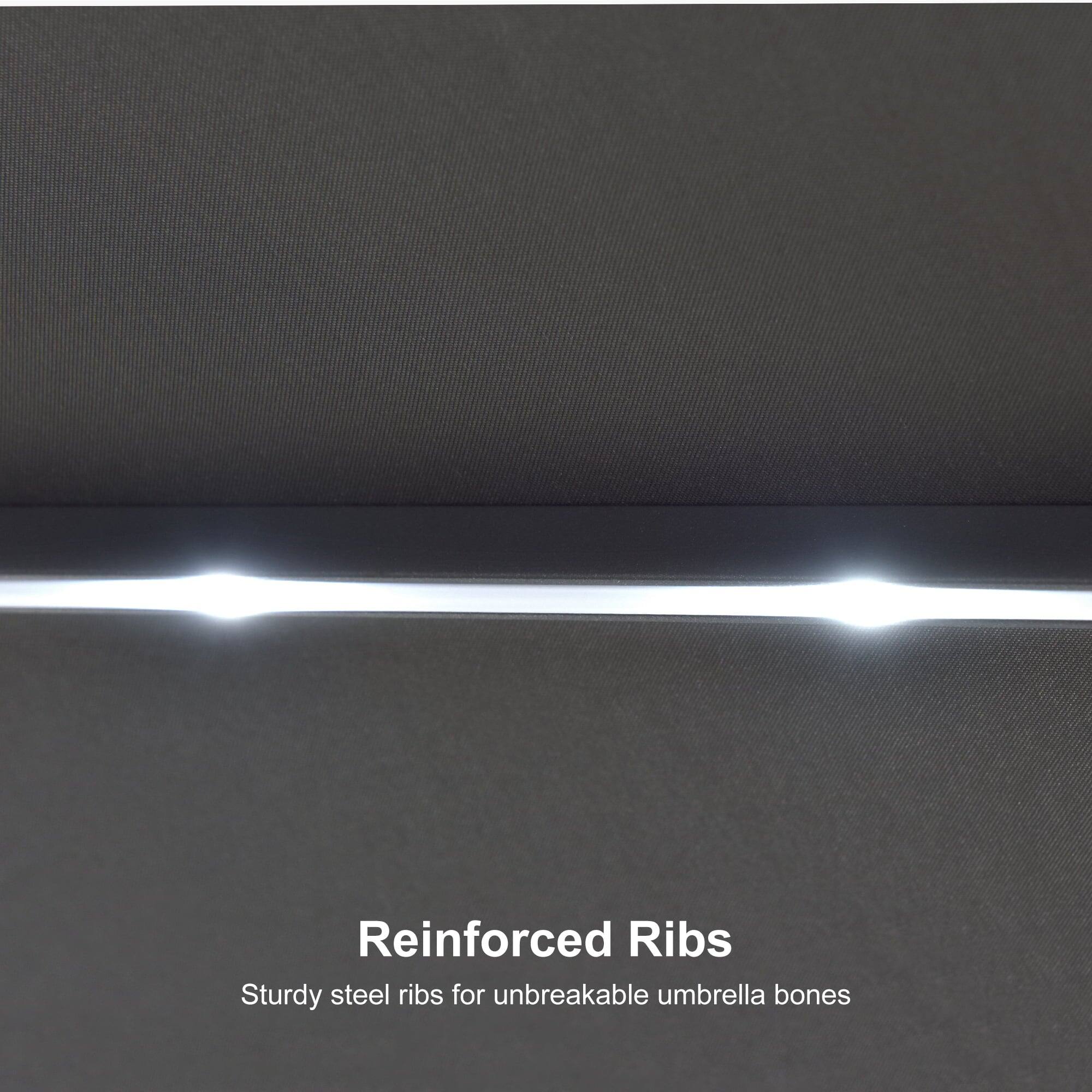 Reinforced Ribs  
Sturdy steel ribs for unbreakable umbrella bones
