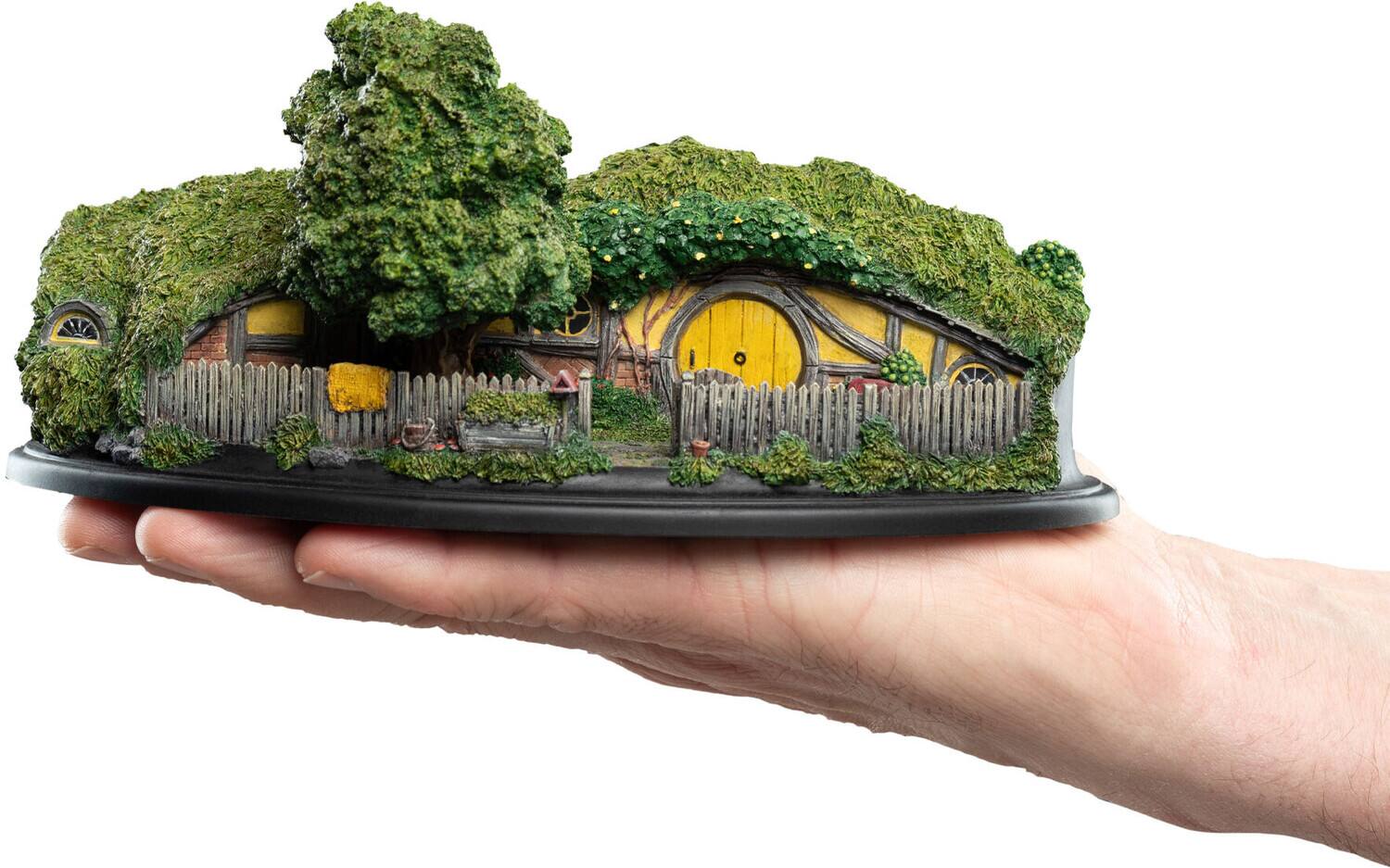 Alt View 3. Weta Workshop - WETA Workshop Polystone - The Hobbit Trilogy - Hobbit Hole - 25 Gandalf's Cutting Environment   - Collectibles - Multicolor.