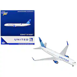 Boeing 767-300ER Commercial Aircraft "United Airlines" (N670UA) White with Blue Tail 1/400 Model Airplane by GeminiJets
