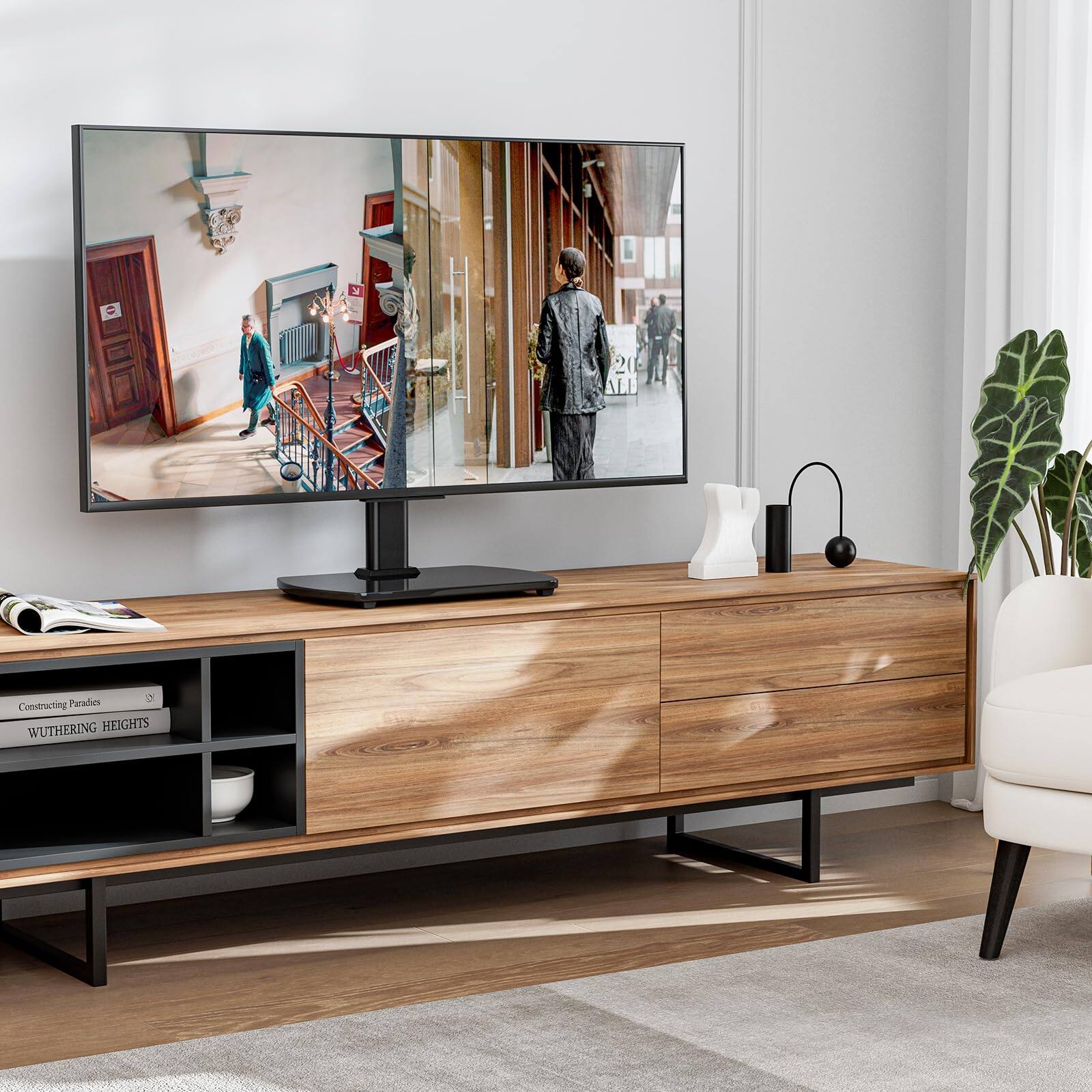 20 ALL Constructing Paradies  
WUTHERING HEIGHTS