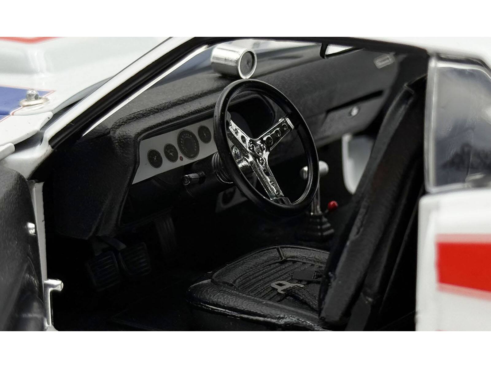 Left. ACME - 1970 Plymouth HEMI Cuda "Street Machine" White with Red and Blue Stripes Limited Edition to 366 pieces Worldwide 1/18 - Red / Blue / White.