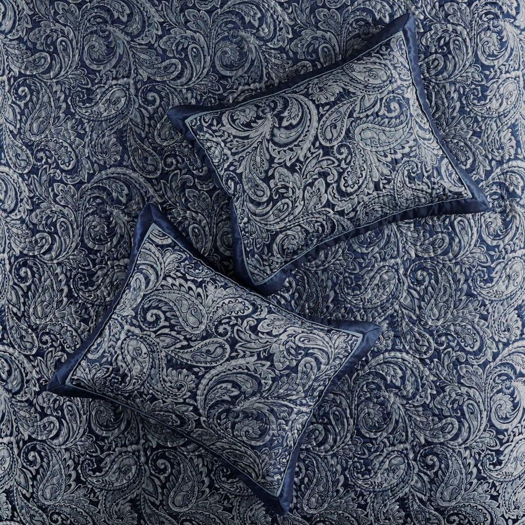 Alt View 2. Gracie Mills - Gracie Mills Thornton 5-Piece Reversible Jacquard Bedspread Set with Throw Pillows - Navy.