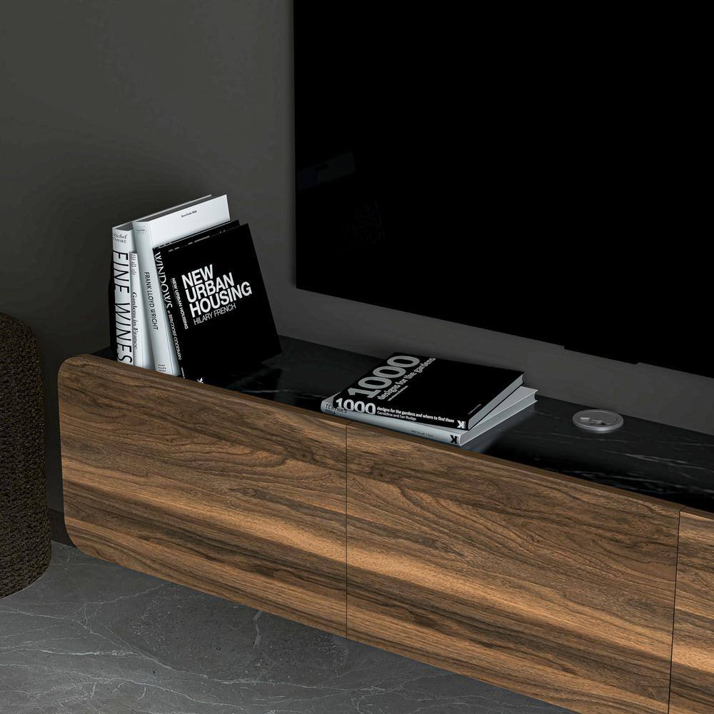 FINE WINES  
NEW URBAN HOUSING  
1000