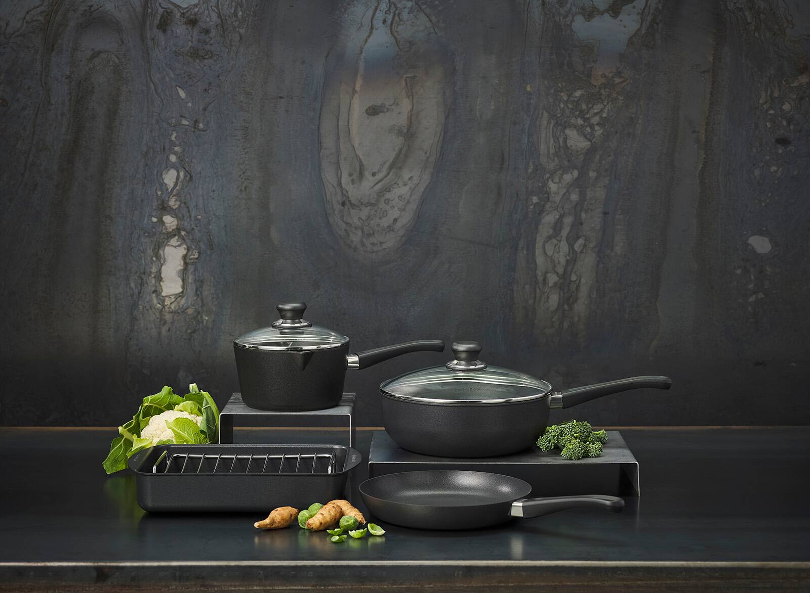 Alt View 4. Scanpan - Classic 3 Piece Cookware Set - Black.