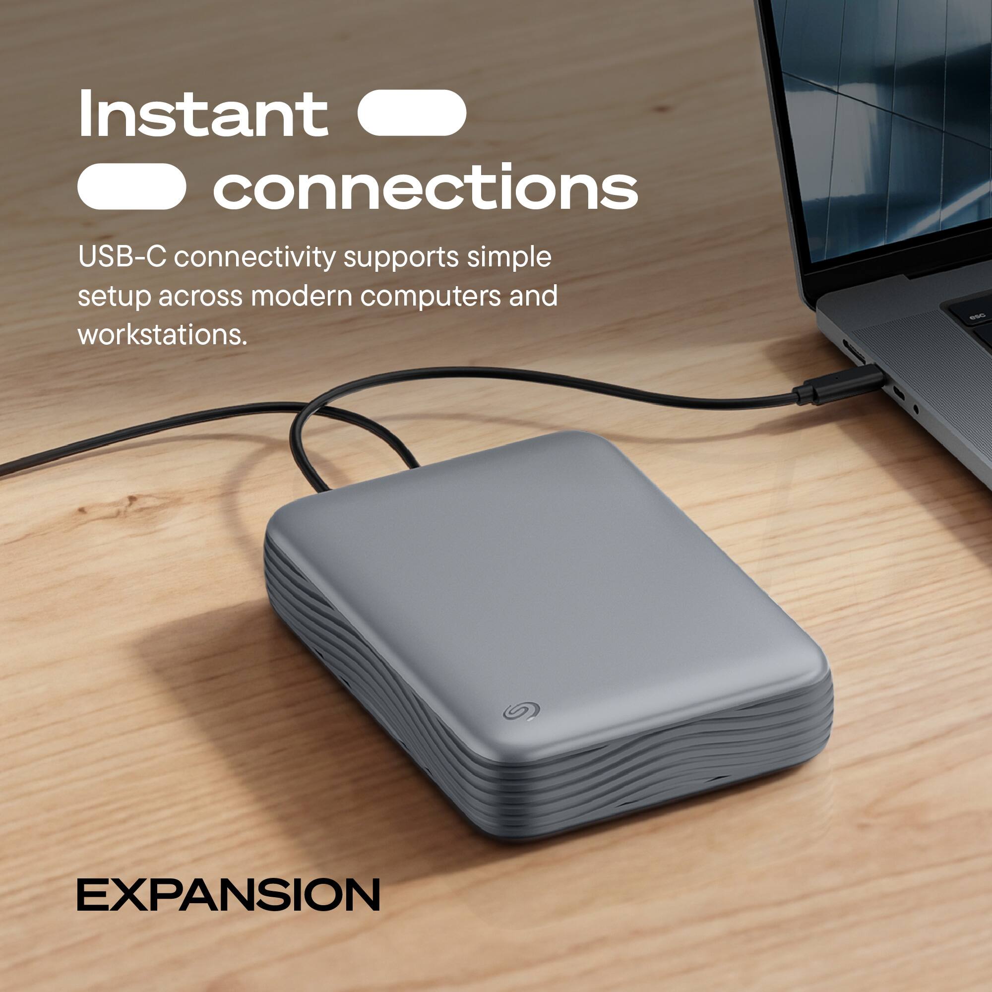 Instant connections  
USB-C connectivity supports simple setup across modern computers and workstations.  
EXPANSION
