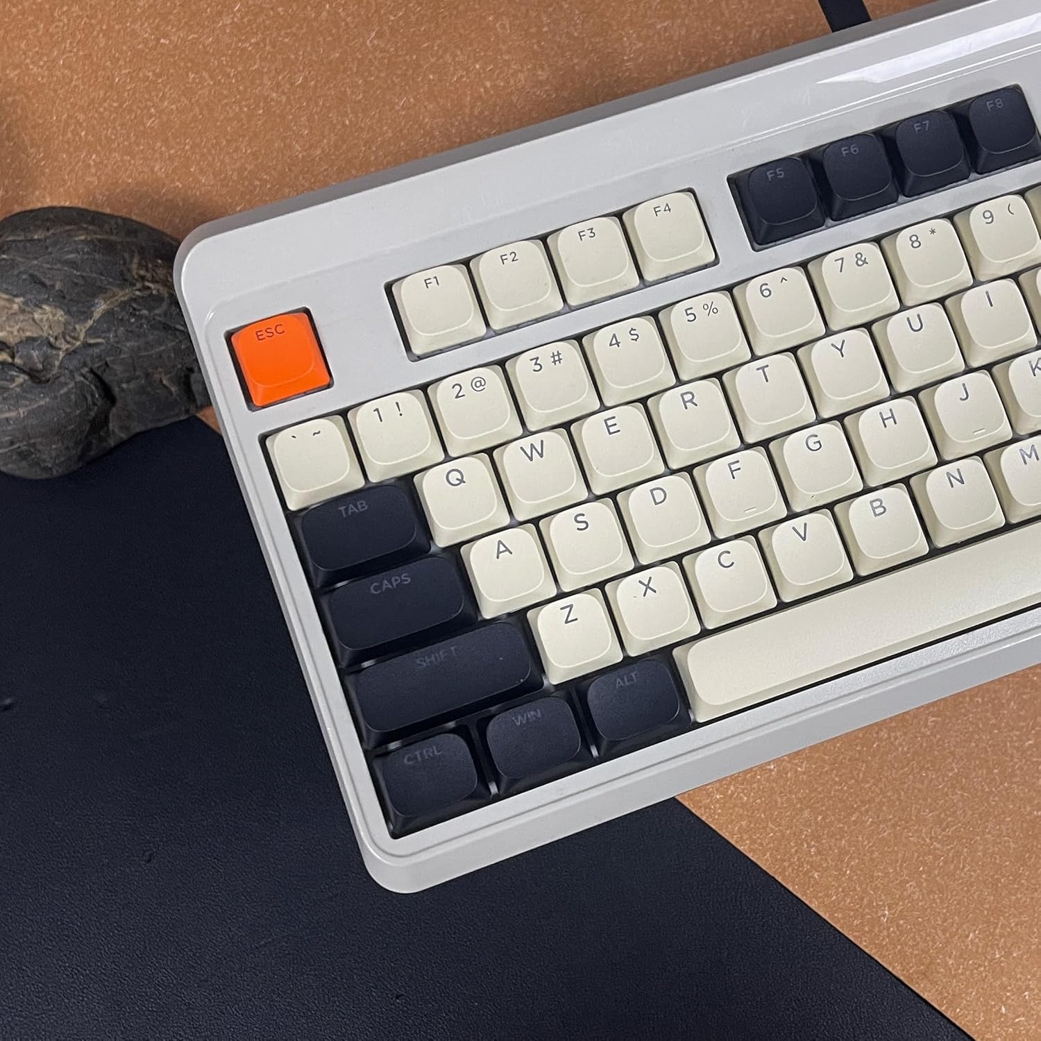 F5 F6 F7 F8 ESC F4 F3 F2 F1 6 5 % 4 $ 3 # @ T 2 R 1 ! E W Q F D TAB S A C CAPS X Z T SHIF ALT WIN CTRL 8 7 & U Y H G V 9 I J N ( K M