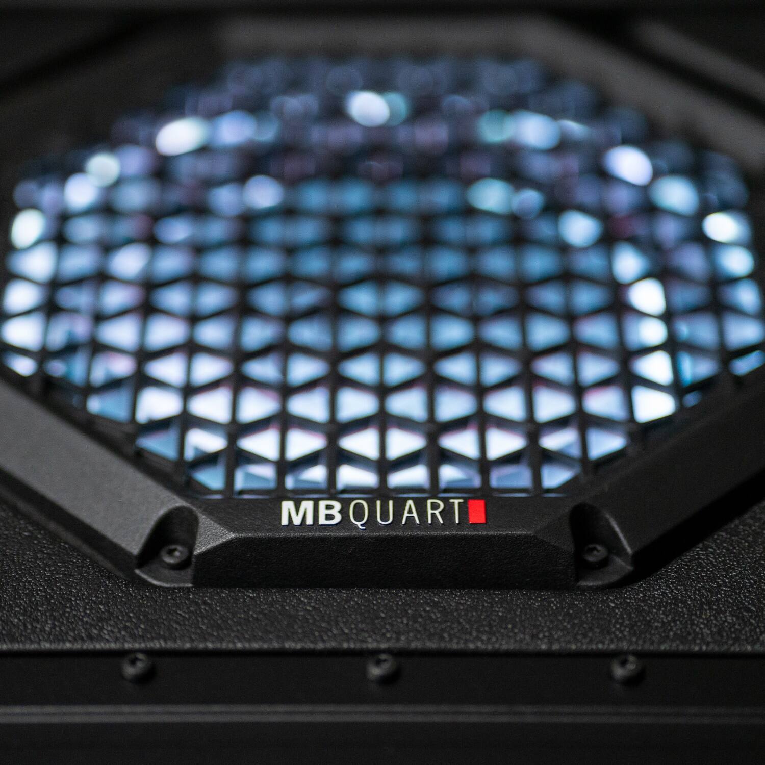 Alt View 31. MB Quart - Tuned 7 Speaker Audio Roof with 7 Inch LED Source Unit for Polaris Ranger - Black.