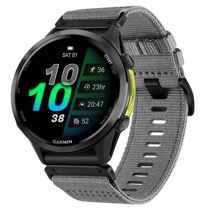 SAT 01
LIGHT
10 10 38
36
23hr
20:47
VO2 52
BACK-LAP
GARMIN