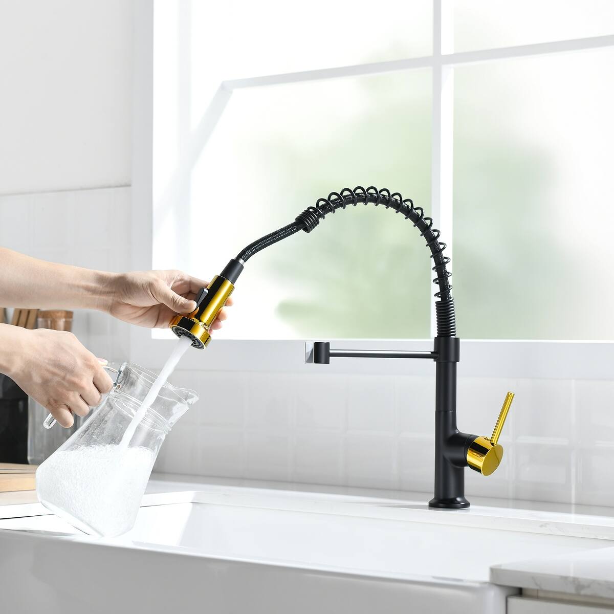Left. Ropilly - Ropilly Black and Gold Kitchen Faucet Pull Down Kitchen Faucet Single Handle Commercial Style - Black+Gold.