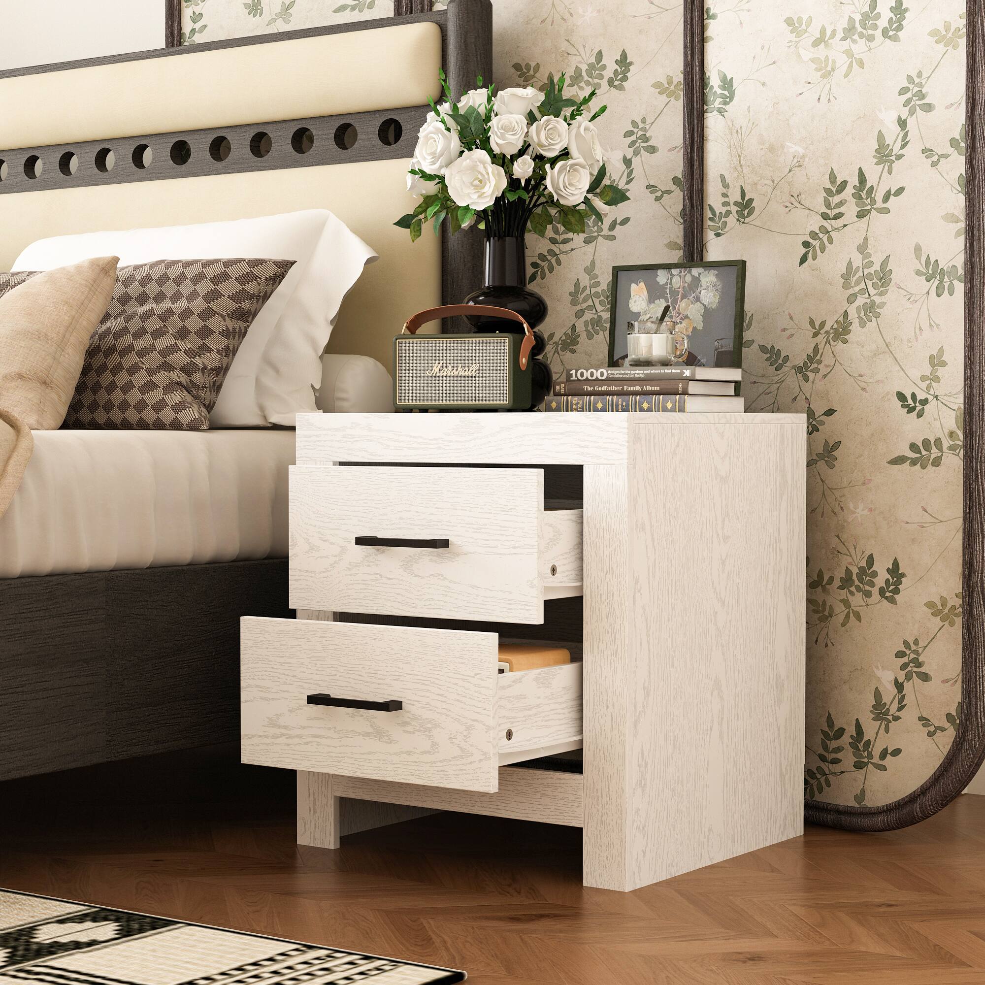 The text on the image is "Marshall 1000".