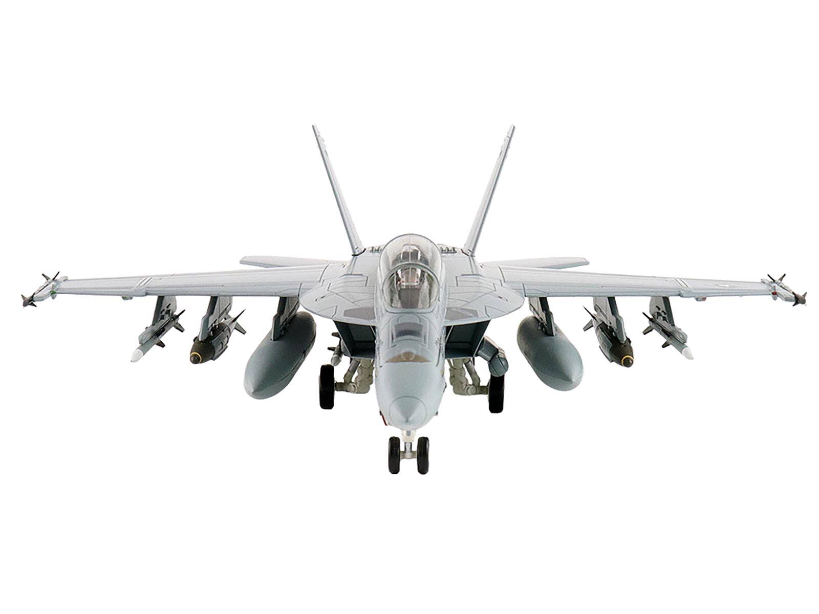 Left. Hobby Master - Boeing F/A-18F Super Hornet "165875 Green Hornet VX-23 Salty Dogs NAS Patuxent River" US Navy 2011 1/72 - Grey.