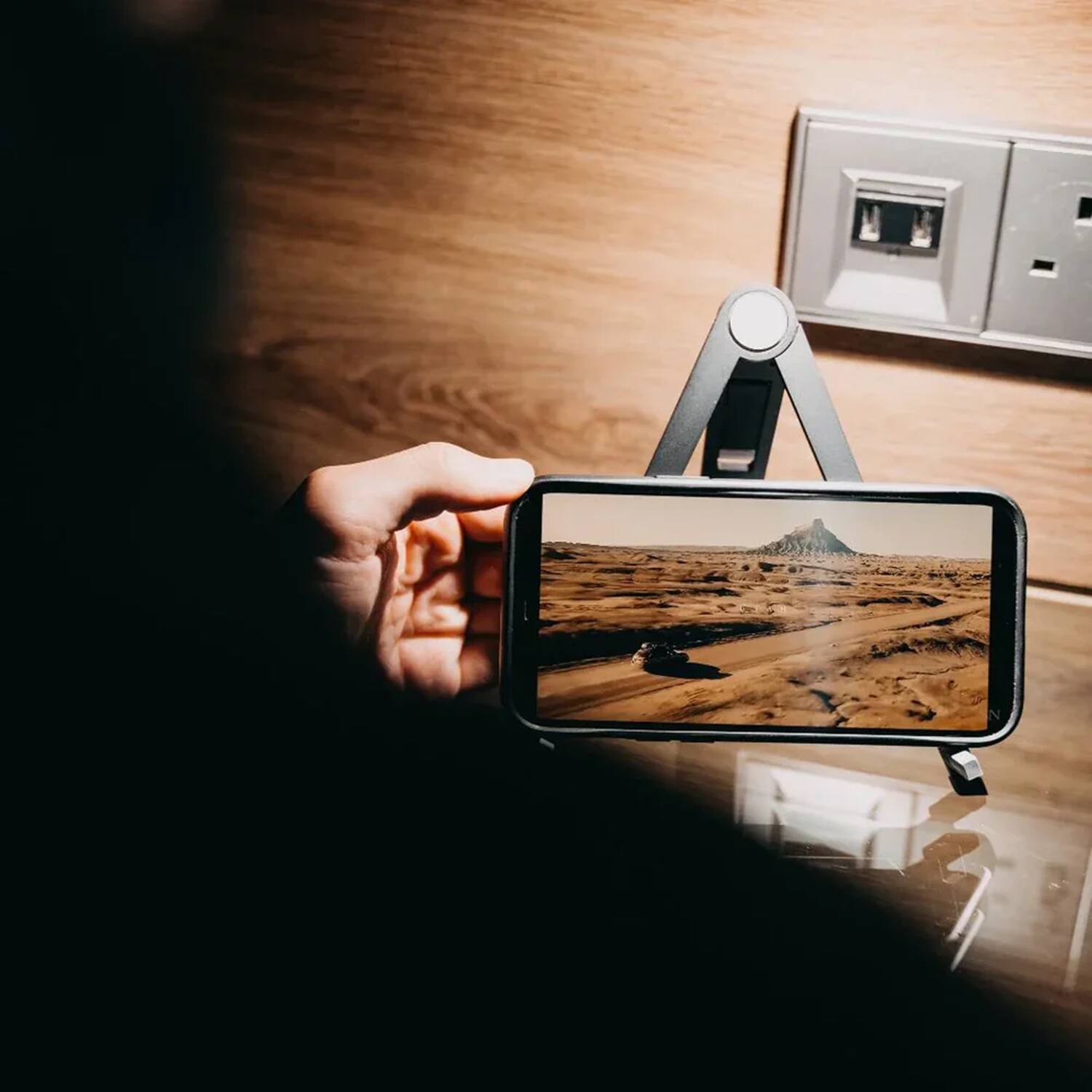 Back. Scapade - AirStand Foldable Travel Stand for Smartphones, Tablets - Black.