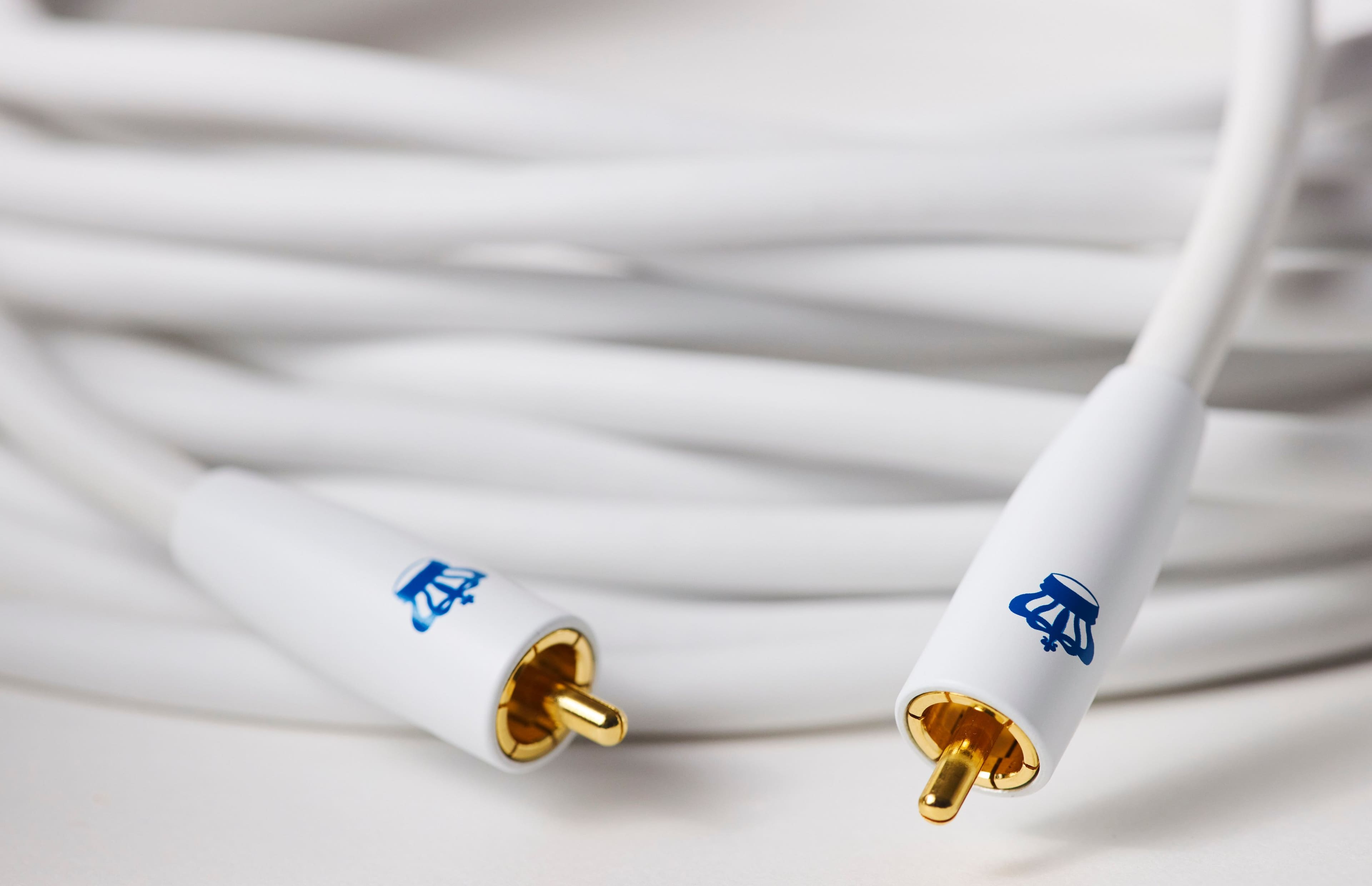 REL - Commander Cable 12M - White - Front_Zoom