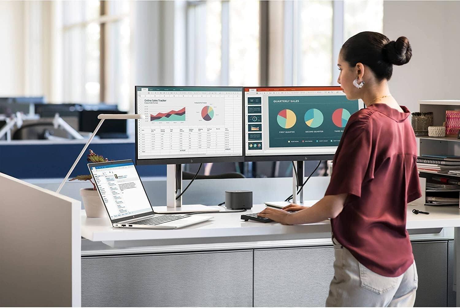 Online Sales Tracker

QUARTERLY SALES

FIRST QUARTER
SECOND QUARTER
THIRD QUARTER