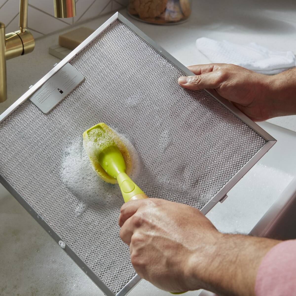 Alt View 7. Whirlpool - 30" Chimney Wall Mount Range Hood - Stainless steel.