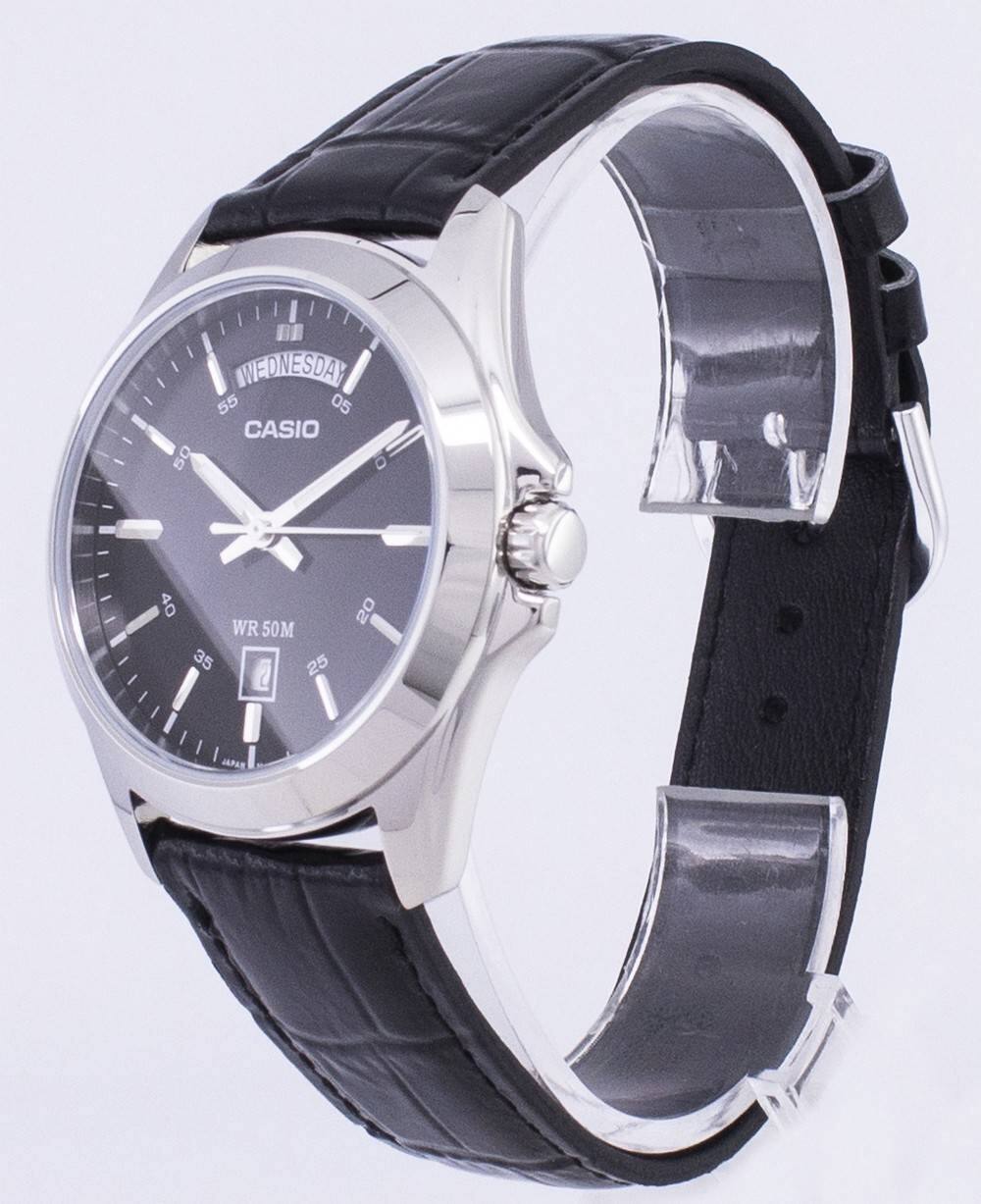 50 WEDNESDAY 55 05 CASIO O 40 WR 50M 35 25 a I 20 JAPAN