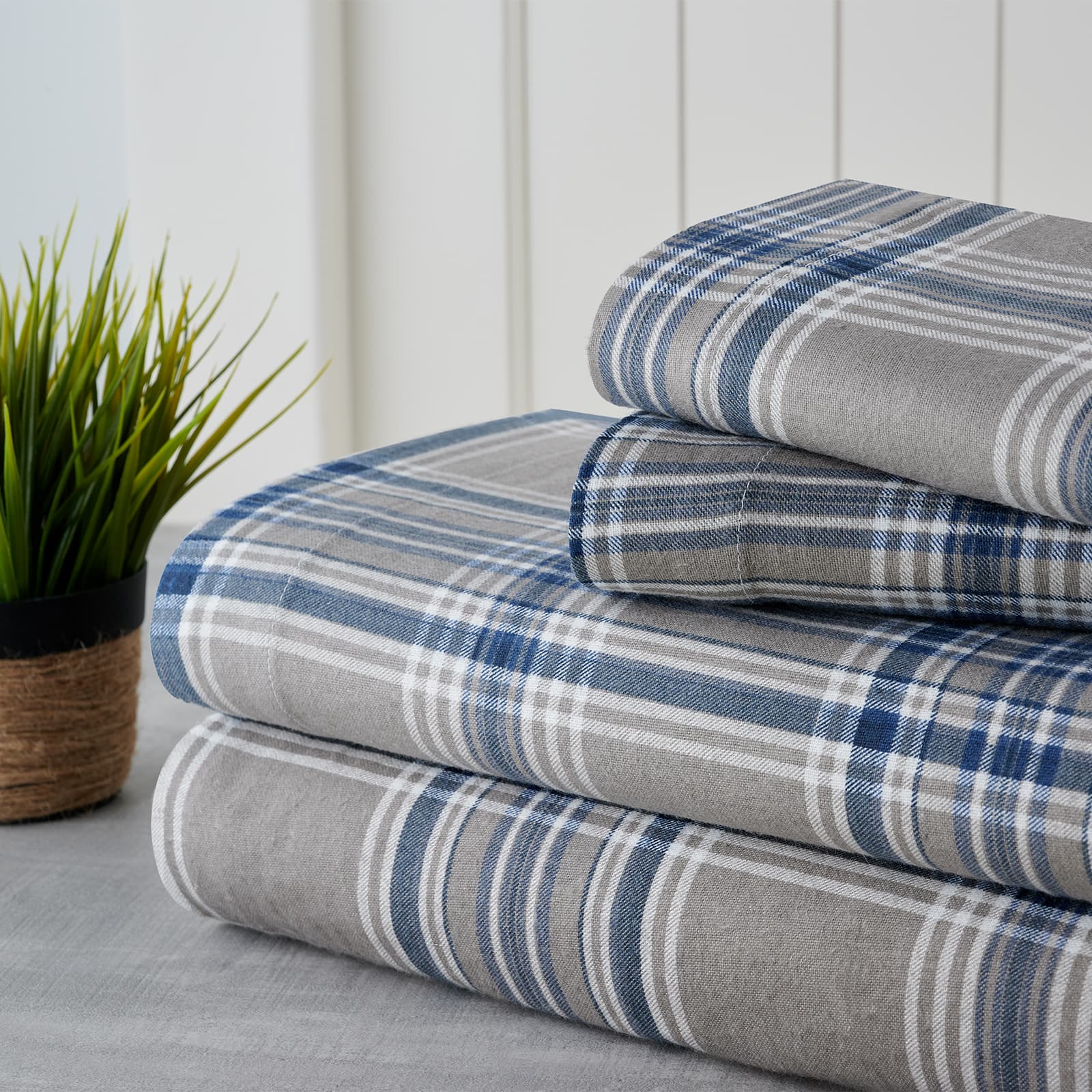 Bibb Home - Printed Flannel 4 Piece Sheet Set - Navy Plaid price history on PriceWatchPro