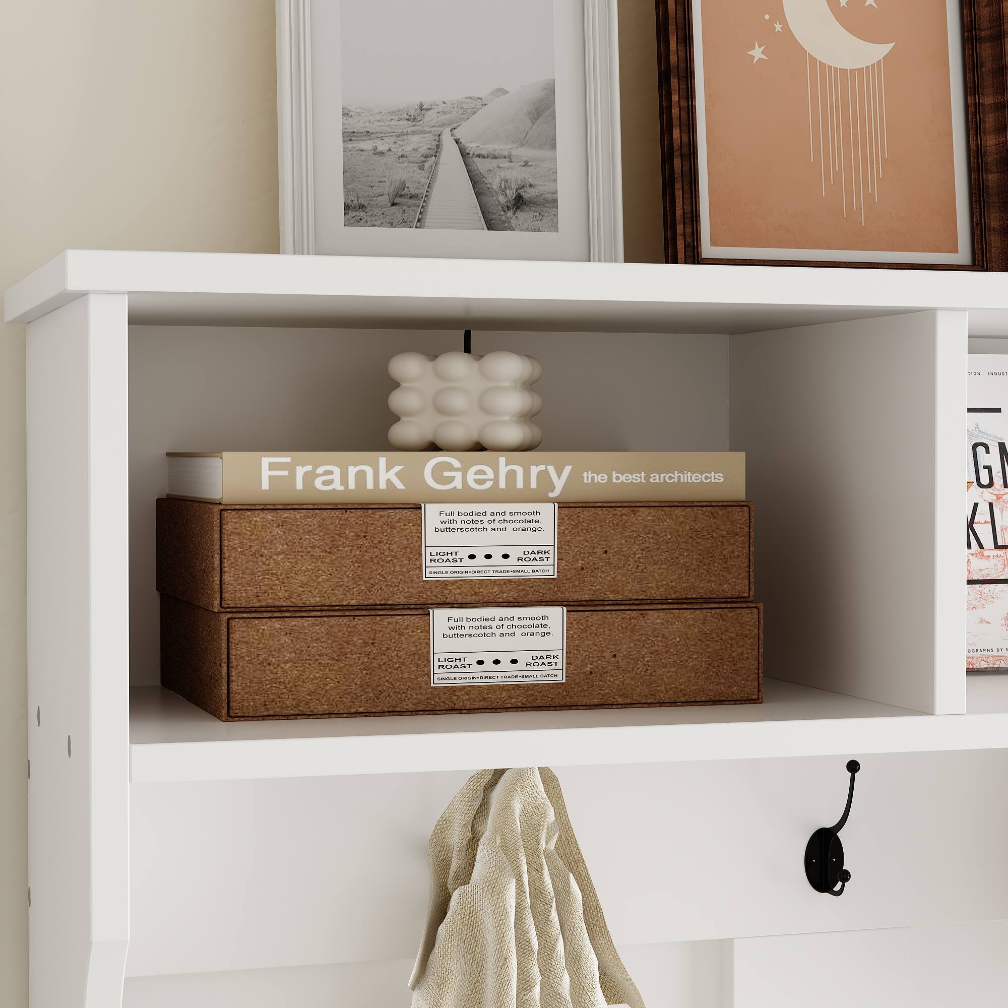 Frank Gehry  
the best architects

Full-bodied and buttery with a hint of orange.  
LIGHT ROAST

Full-bodied and buttery with a hint of orange.  
DARK ROAST