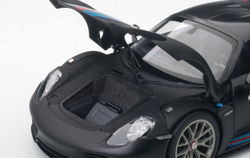 Alt View 3. Autoart - Porsche 918 Spyder Weissach Package Black/ Martini Livery #15 1/18 Model Car by Autoart.