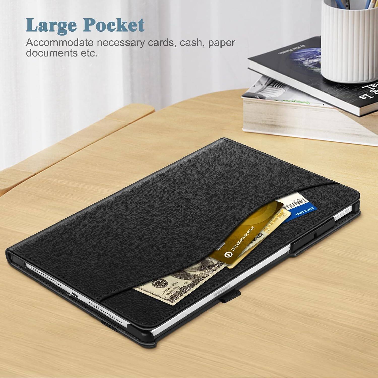Large Pocket  
Accommodate necessary cards, cash, paper documents etc.