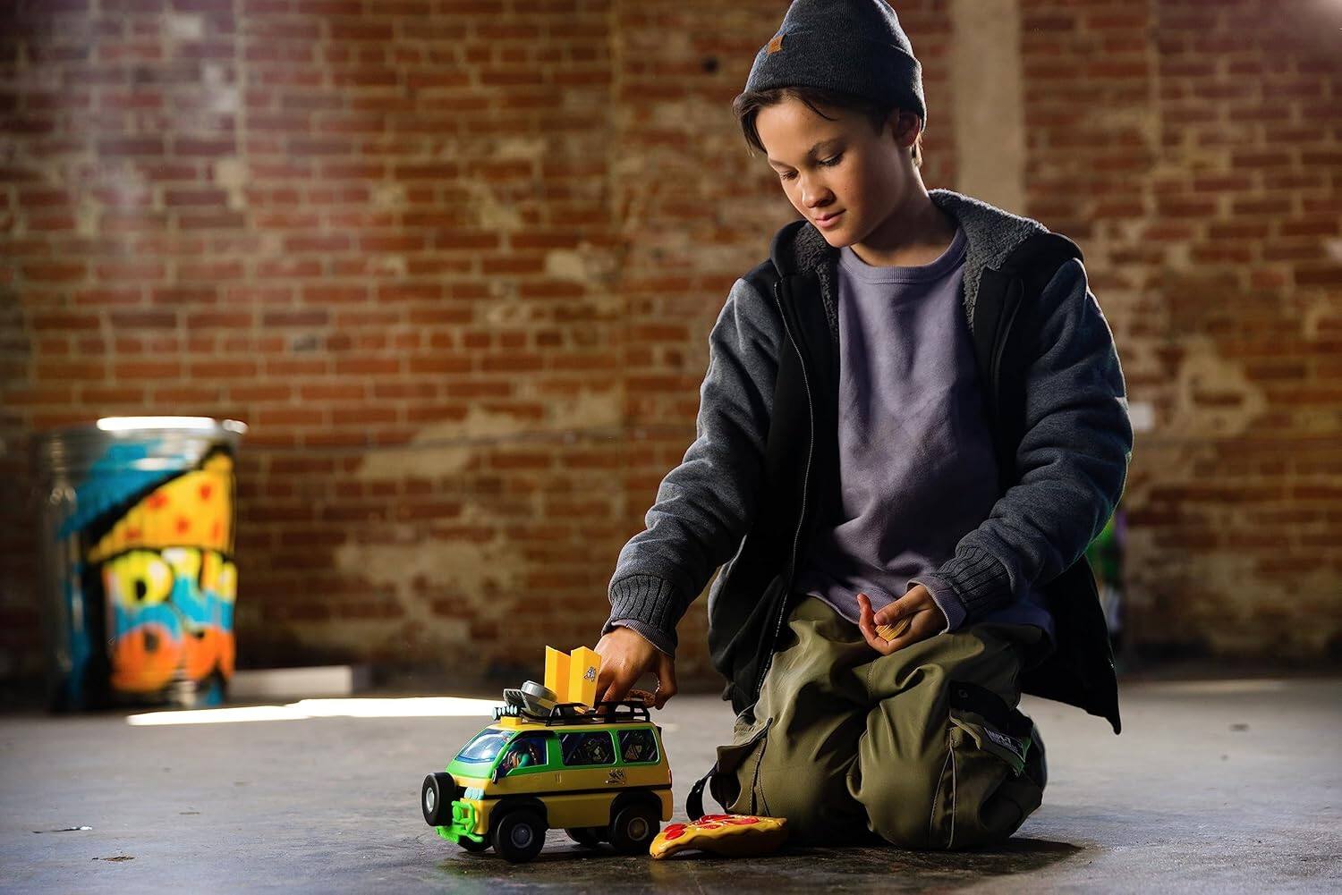 Back. Mattel - Teenage Mutant Ninja Turtles Pizza Blaster RC Vehicle.