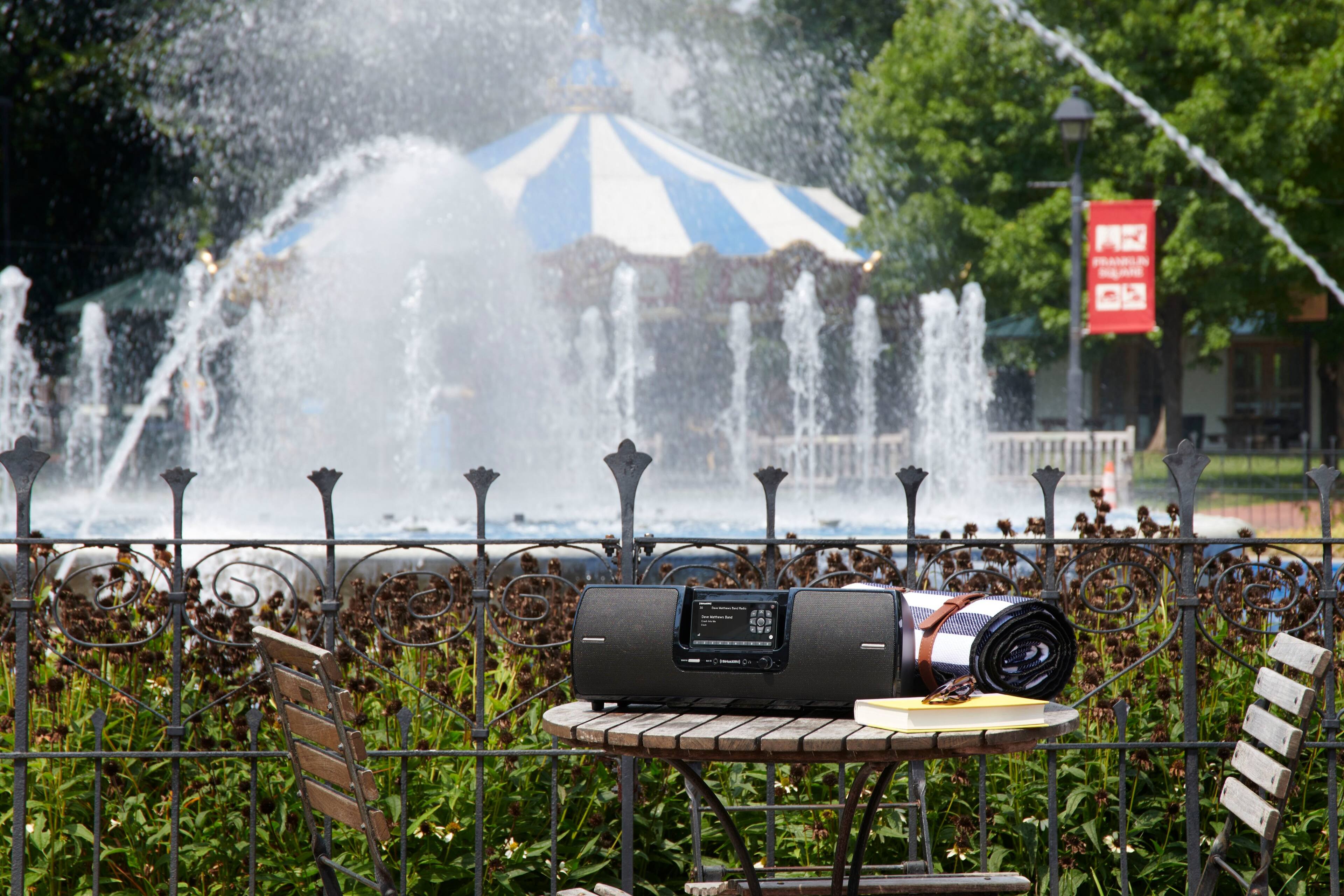 Alt View 13. SiriusXM - SD2 Portable Speaker Dock - Black.