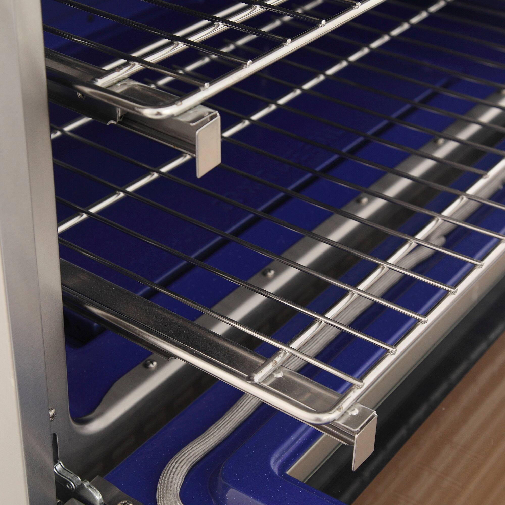 Alt View 5. Kucht - KUCHT Professional 30 in. 4.2 cu. ft. Natural Gas Range and Convection Oven in White with True Simmer Burners - White.