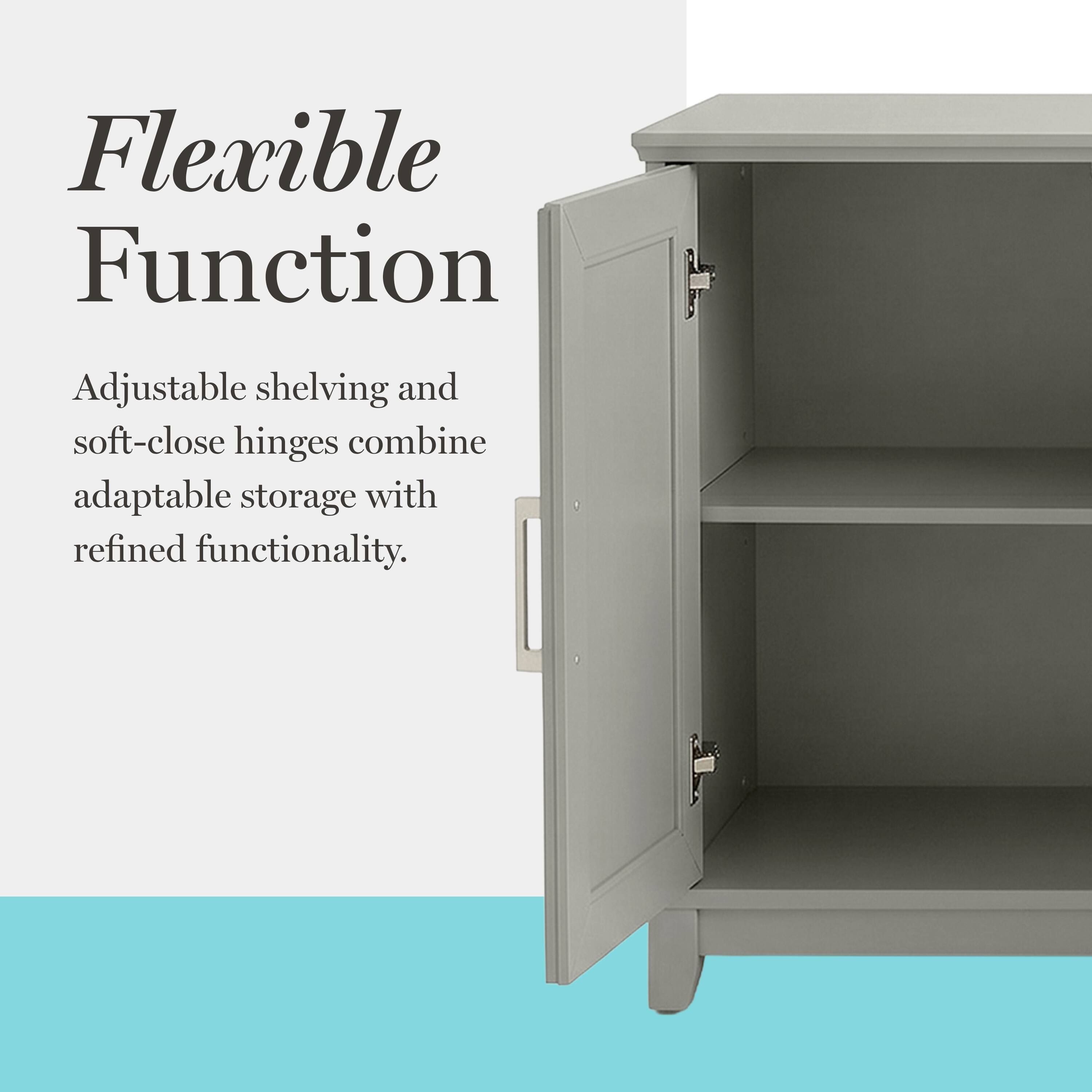 Flexible Function

Adjustable shelving and soft-close hinges combine adaptable storage with refined functionality.