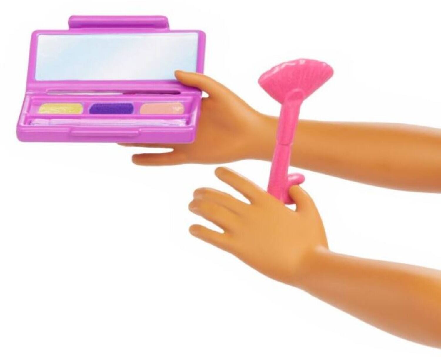 Alt View 4. Mattel - Barbie You Can Be Make-up Artist   - Collectibles - Multicolor.
