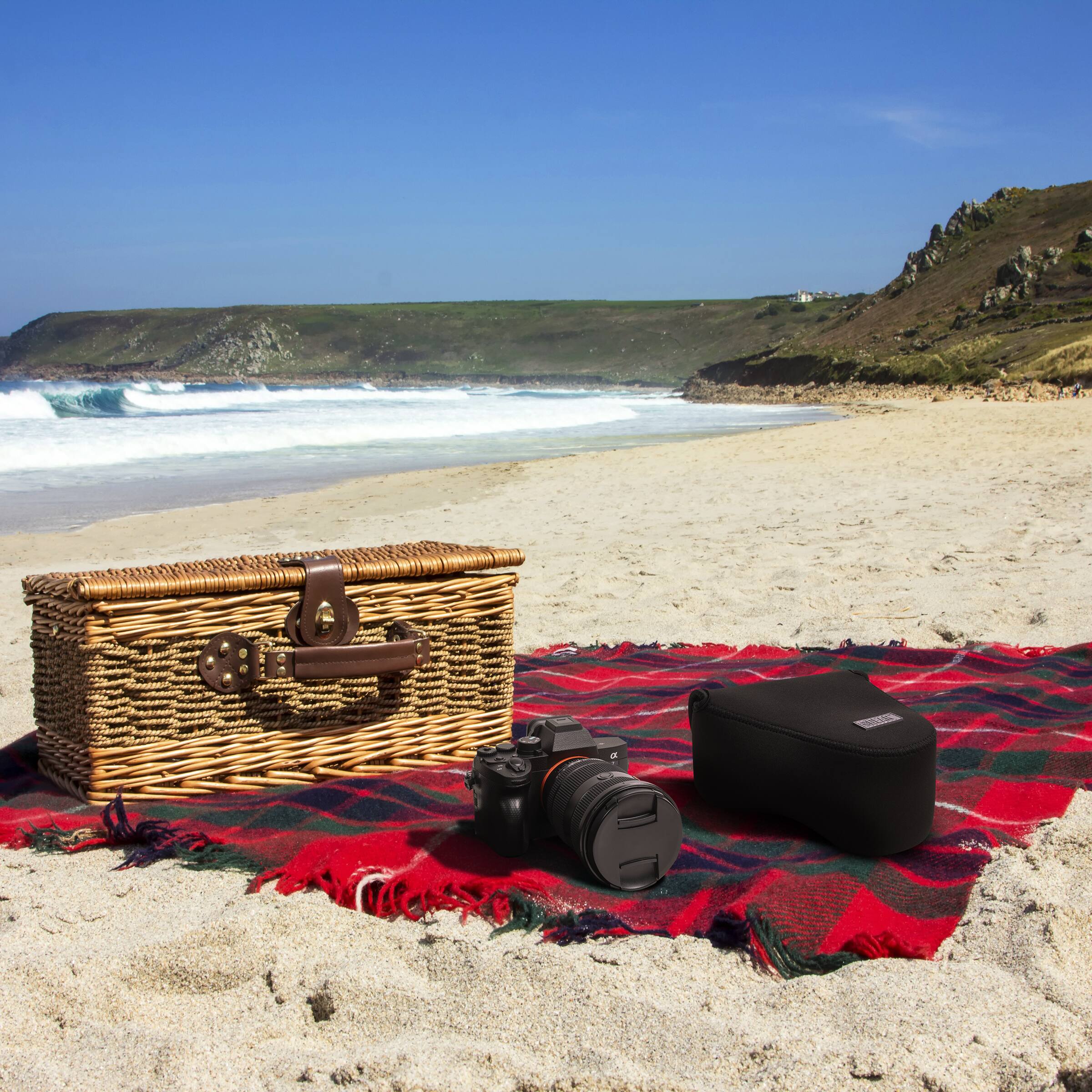 Alt View 7. USA Gear - USA Gear Camera Sleeve (Large) for Mid-Size SLRs - Pocket & Belt Loop (Black).