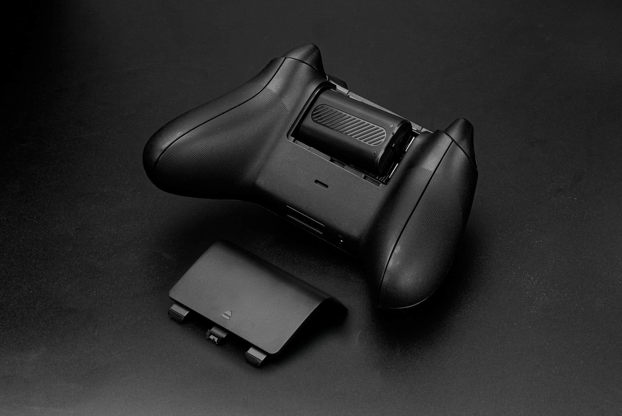 Alt View 16. NEXT - Side Dock Charging Station Series X - Black.