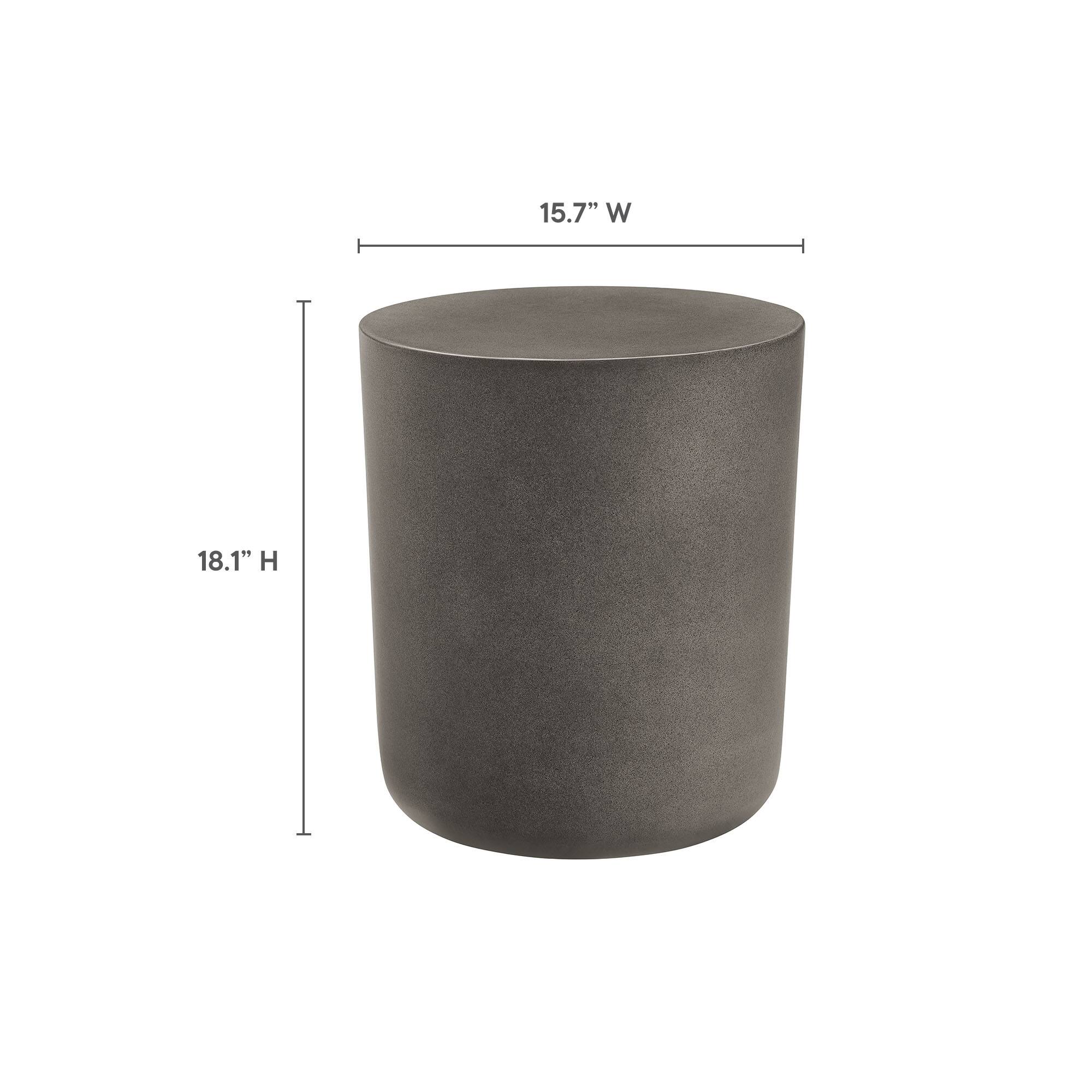 15.7" W  
18.1" H