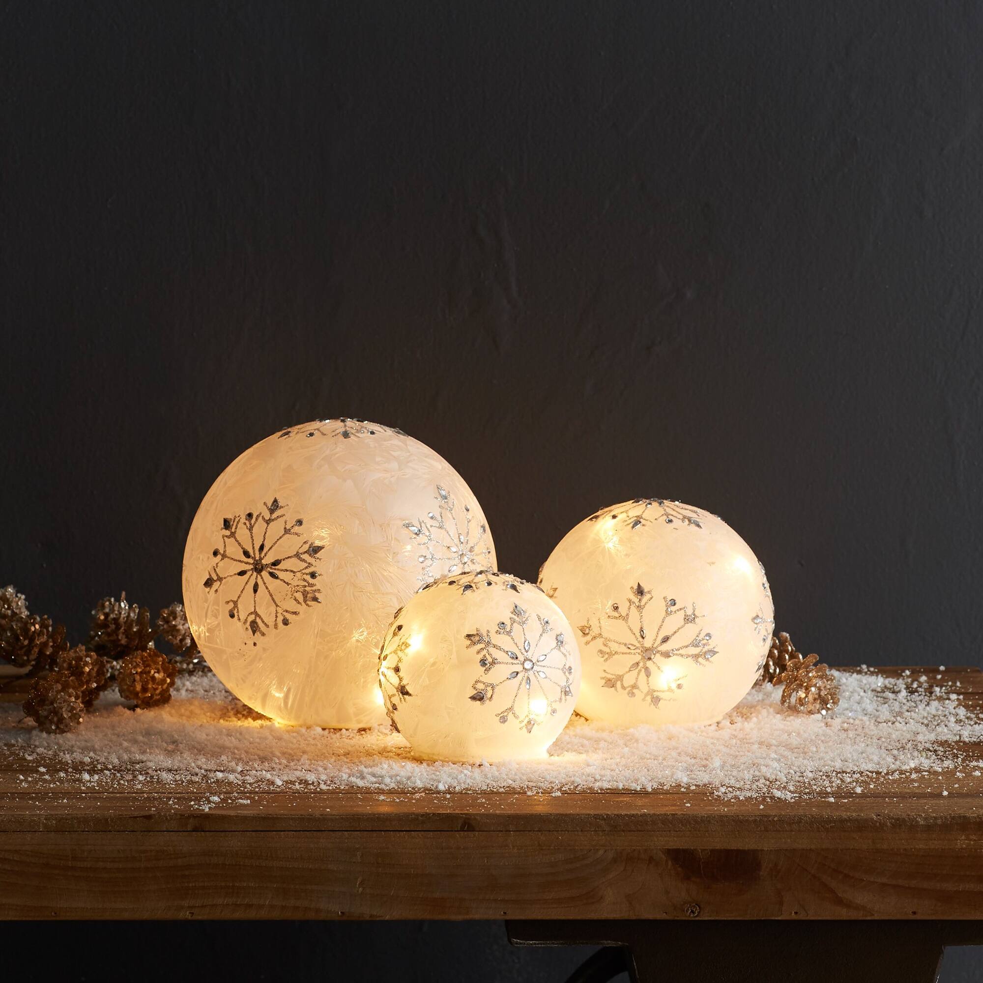 Back. BreeBe - LED Frosted Snowflake Jewel Globe (Set of 3) - White, Silver.
