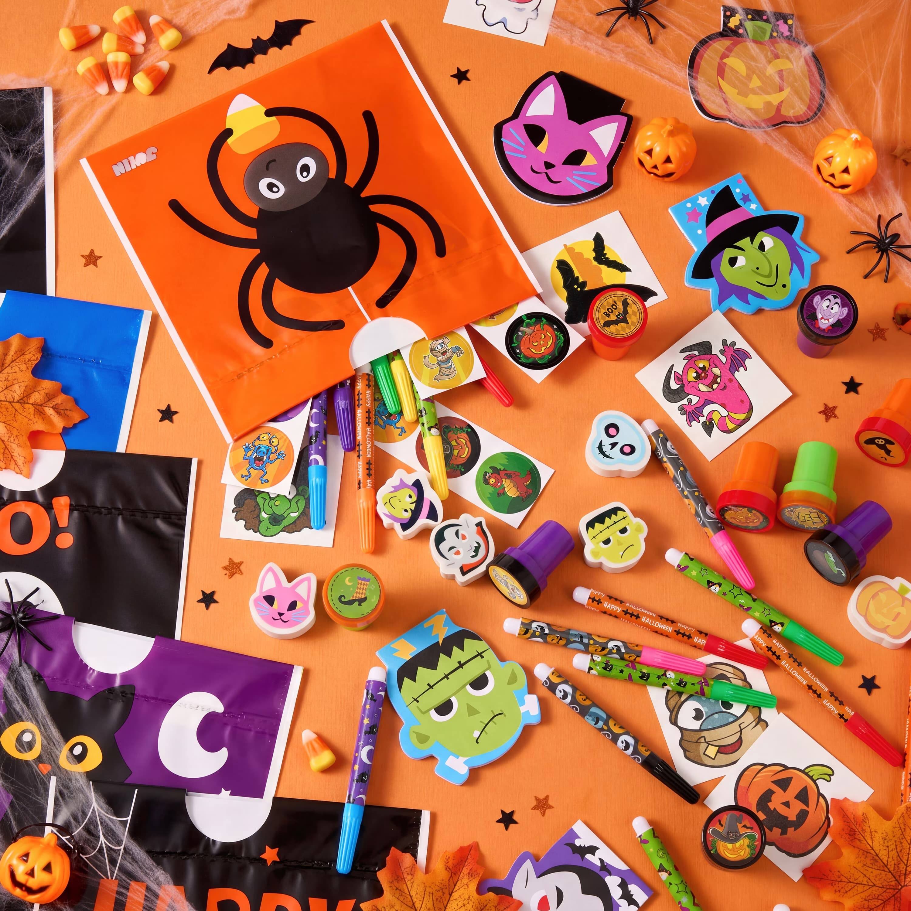 NIME  
BOO!  
O!  
RAIST HALLOWEEN HAT  
HAPPY HALLOWEEN 1944  
IMPPY