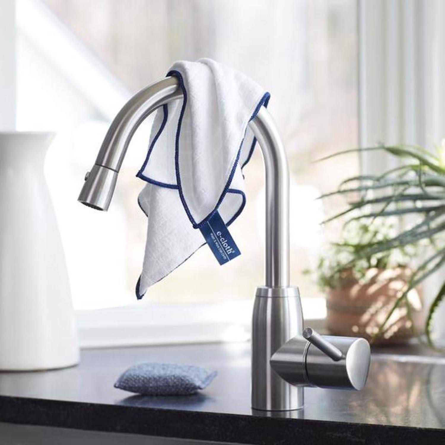 Left. E-Cloth - E-Cloth Dish Cloth Microfiber Kitchen Cleaning Cloth 12.5 in. W X 12.5 in. L 2 pk.