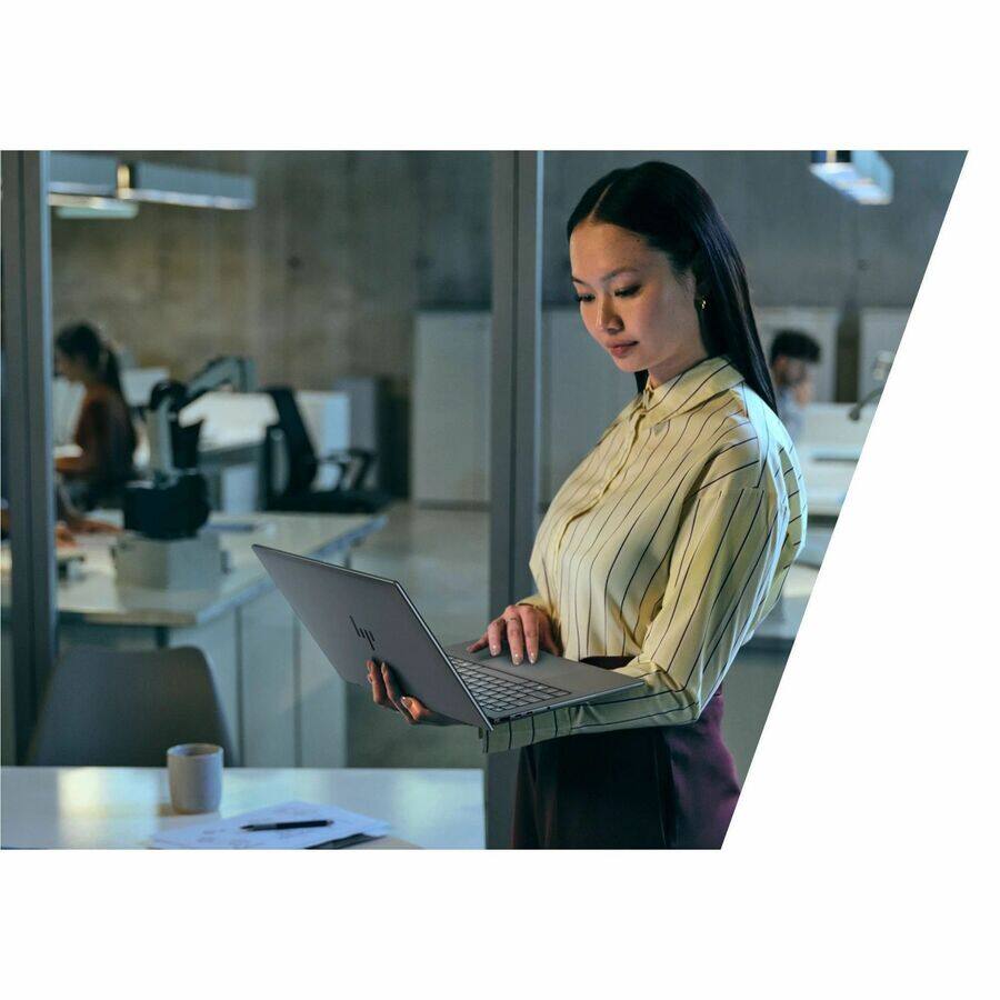 Alt View 7. HP - HP ZBook 8 G2i 16" Copilot+ PC Mobile Workstation - WUXGA - 60 Hz - Intel Core Ultra 7 Series 3 356H - 32 GB - 512 GB - Meteor Silver Aluminum.