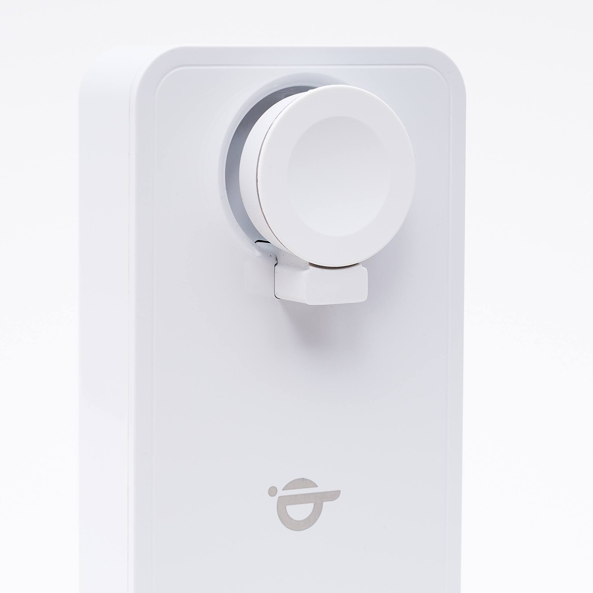 Alt View 1. Einova - Eggtronic Power Bar 7.5W Wireless Charging Pad for Qi-enabled Devices - White.