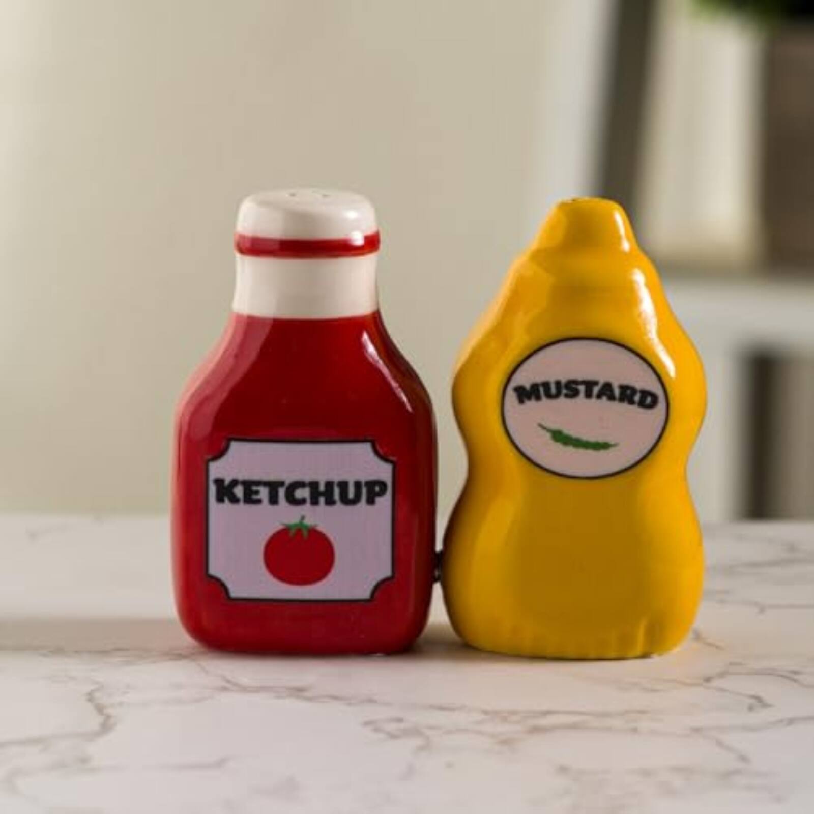 MUSTARD  
KETCHUP