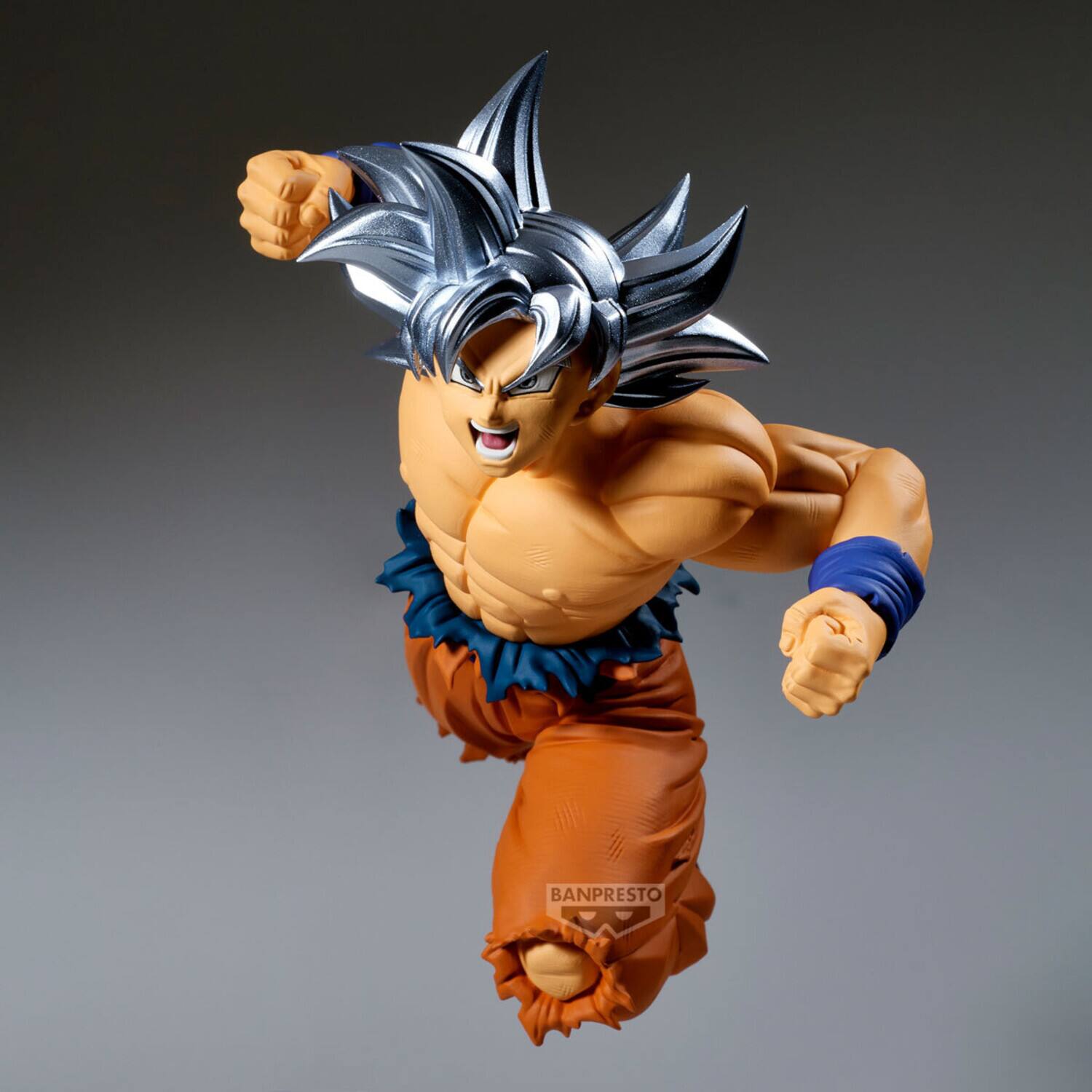 Alt View 3. PopMarket - Banpresto - Dragon Ball Super - Match Makers - Son Goku Ultra Instinct Statue   - COLLECTIBLES - Multicolor.