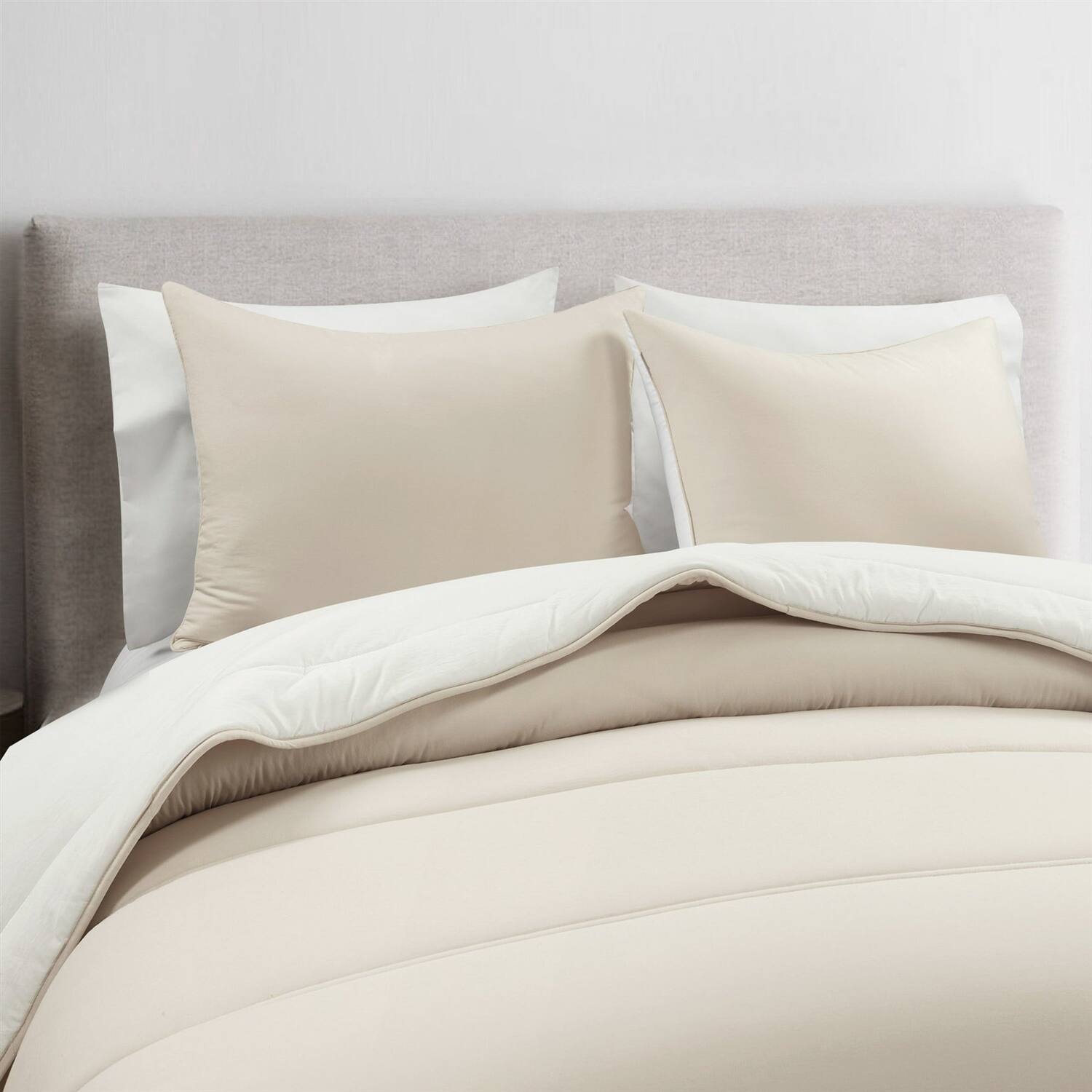 Left. Hivvago - Twin/XL Soft Lightweight Reversible Quilted Comforter Set in White/Beige - White/Beige.