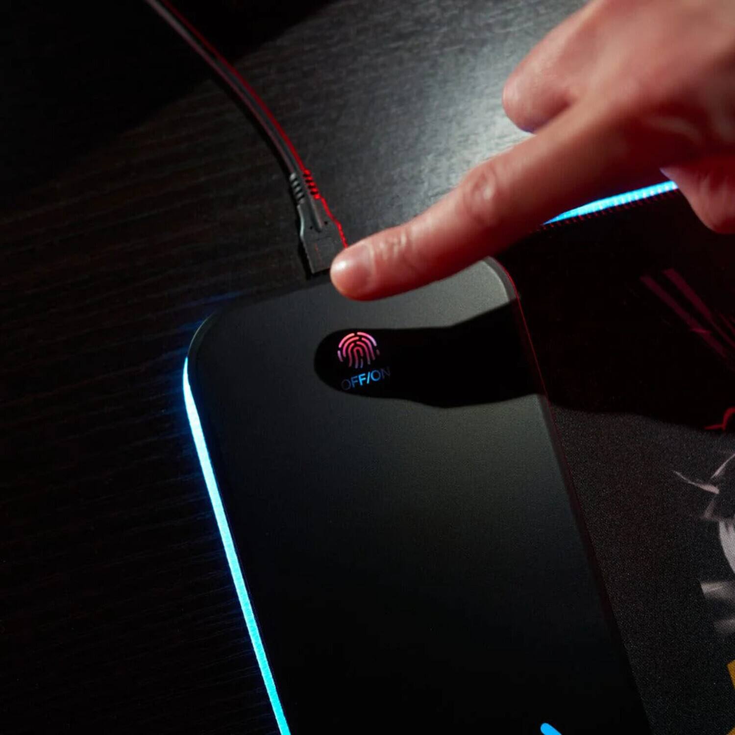 Alt View 4. Numskull - Numskull - Power Idolz - Mortal Kombat - Oversize Gaming Mat & Mobile Charger   - Collectibles - Multicolor.