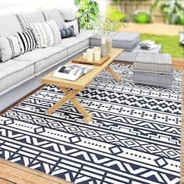 Outsunny - Outdoor Rug for Patio, 6' x 9' Waterproof Large Mat, Reversible Plastic Straw Rug for Décor - Blue and White Geometric Wall
