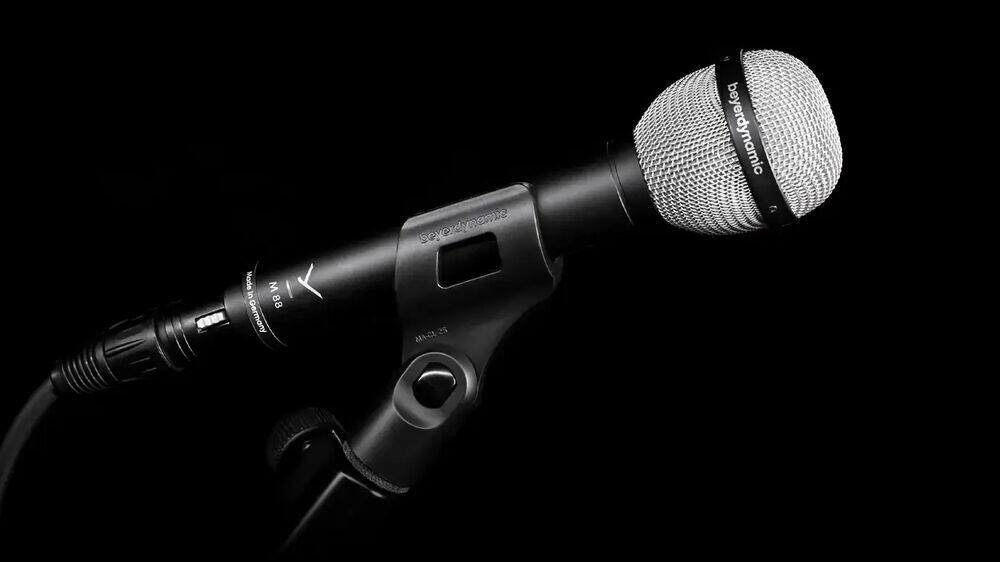 Made in Germany  
M 5 88  
beyerdynamic  
MA-L2S