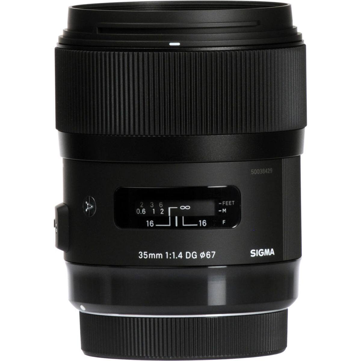 50038429  
2 3 0.6 1 16  
6 2  
8  
16  
-FEET -M F  
35mm 1:1.4 DG 67  
SIGMA