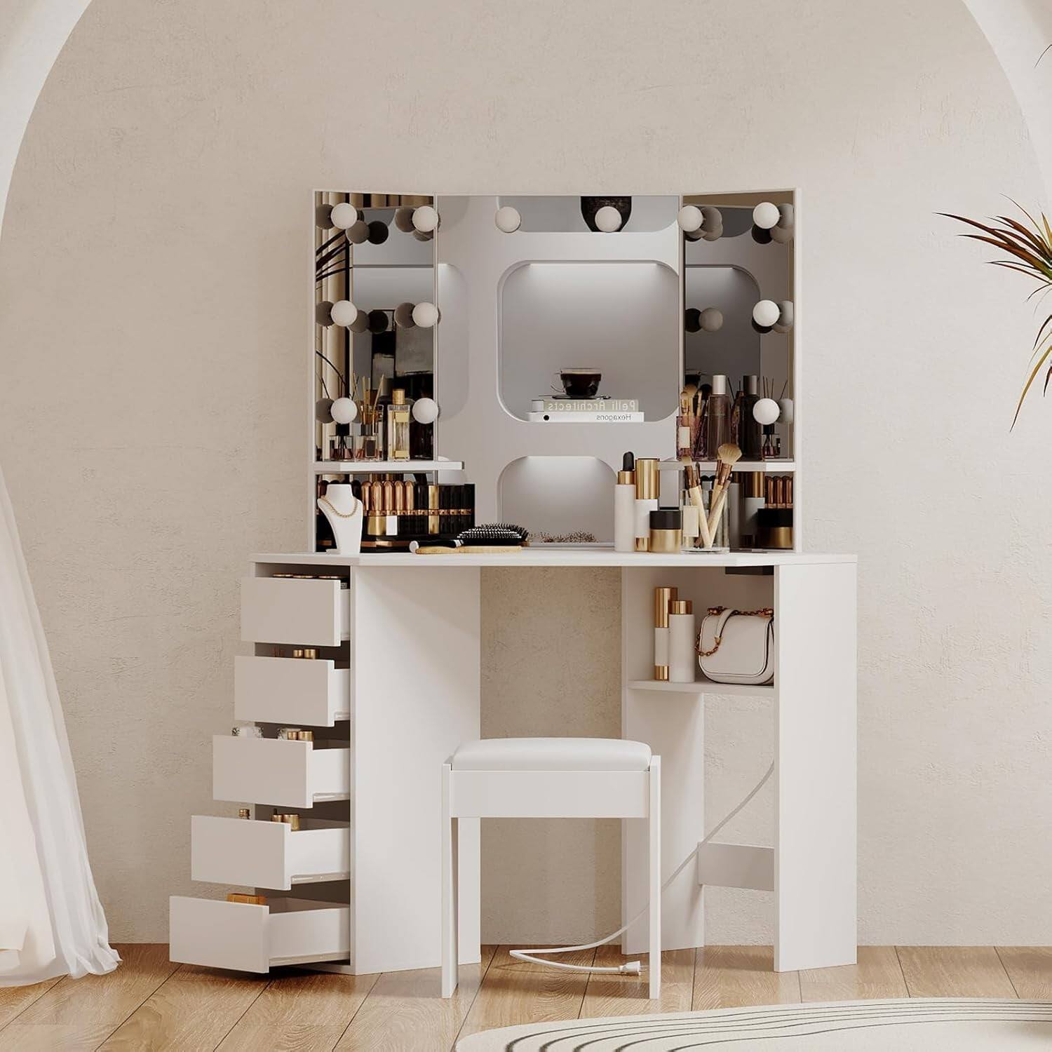 The text on the image reads:

"chlncts Pelli mevagone"