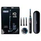 Oral-B iO Series 10 Rechargeable Toothbrush
COSMIC BLACK / NOIR COSMIQUE
- Handle, Charger, Travel Case, 4 Brush Heads
- Manche, Chargeur, Étui de Voyage, 4 Brossettes
iO sense) Smart Charger with Personalized Live-Coaching
Chargeur intelligent avec conseils personnalisés en temps réel