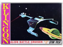 AMT - Skill 2 Model Kit "Klingon Warrior Empire" Alien Battle Cruiser "Star Trek" (1966-1969) TV Series 1/650 Scale - White And Blue