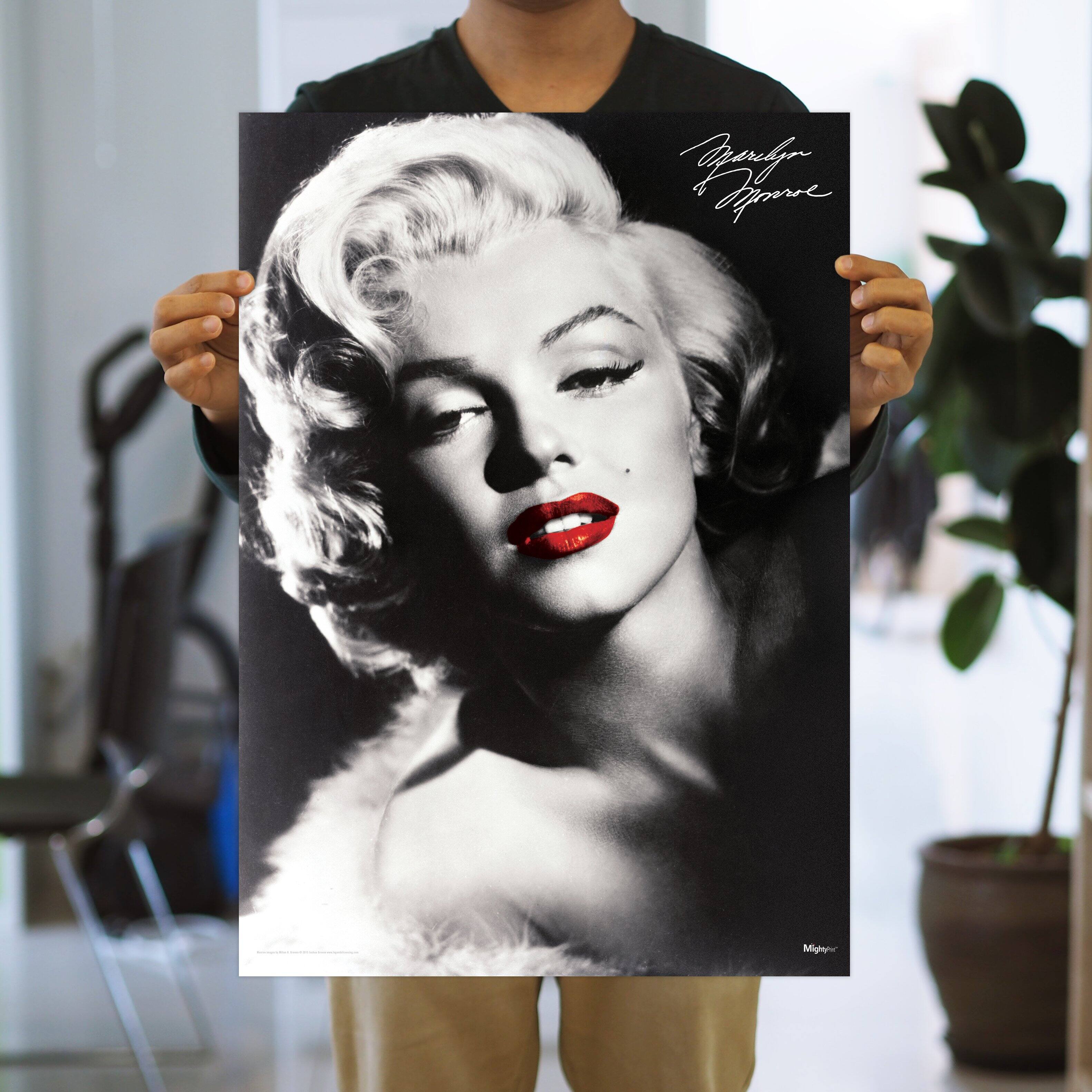 Marilyn Monroe  
Mightyfine