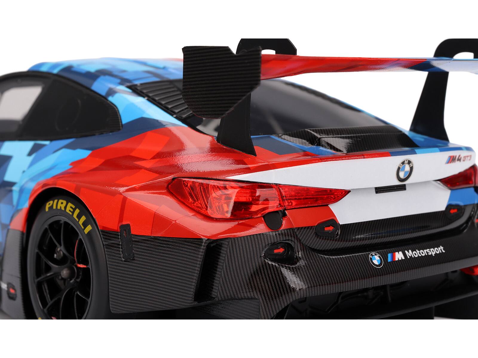PIRELLI  
M Motorsport  
BMW Motorsport  
M4 GT3