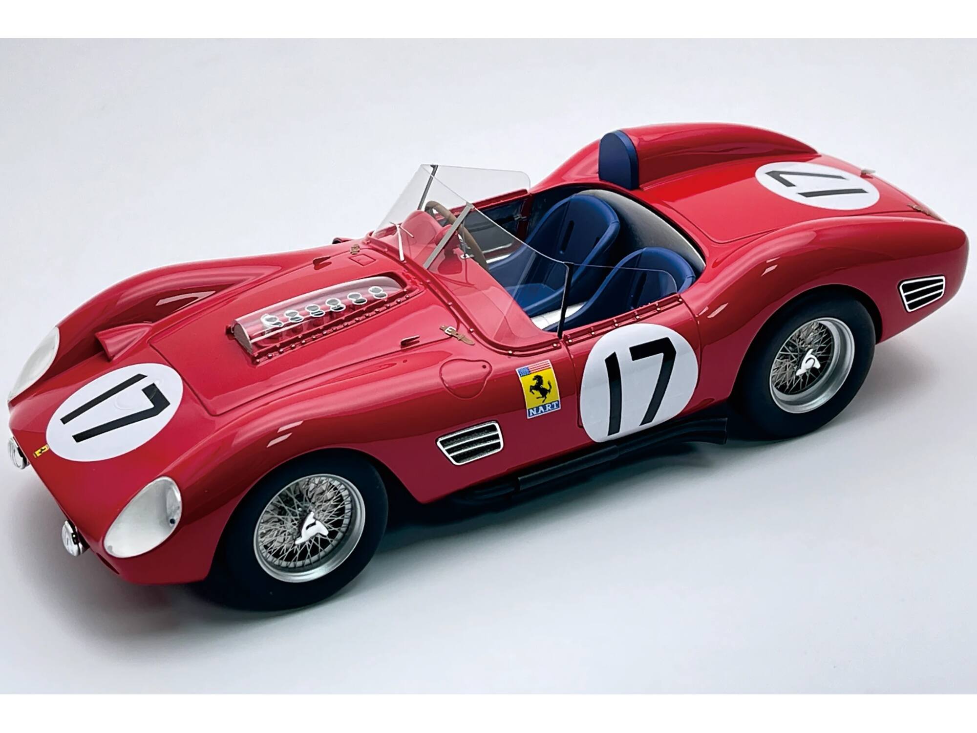 Front. Tecnomodel - Ferrari 250 TR59-60 #17 "NART" 3rd Place "12 Hours of Sebring" 1961 "Mythos Series" with Case 1/18 Car by Tecnomodel.